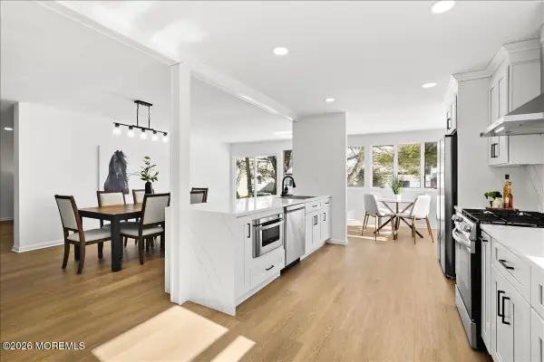 26 Lansdale Drive, Marlboro, NJ 07746