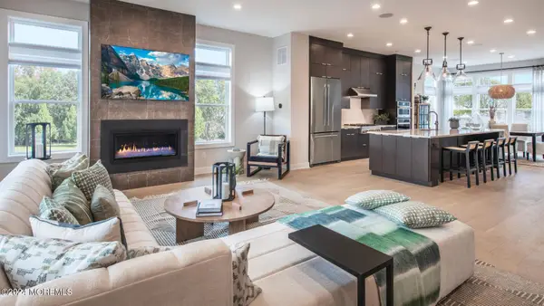 80 Edmund Way, Middletown, NJ 07748