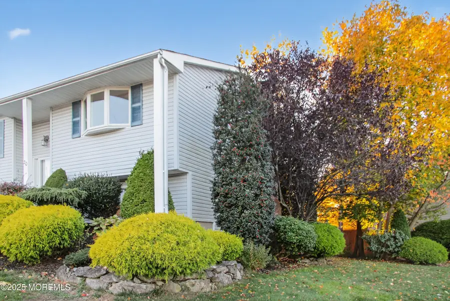 20 Galway Drive, Hazlet, NJ 07730 - #3