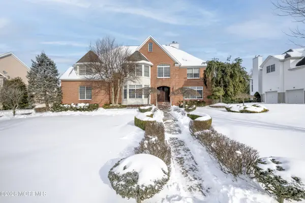 8 Landmark Lane, Marlboro, NJ 07746