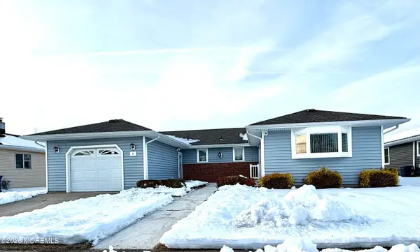 4 Ravenna Court, Toms River, NJ 08757