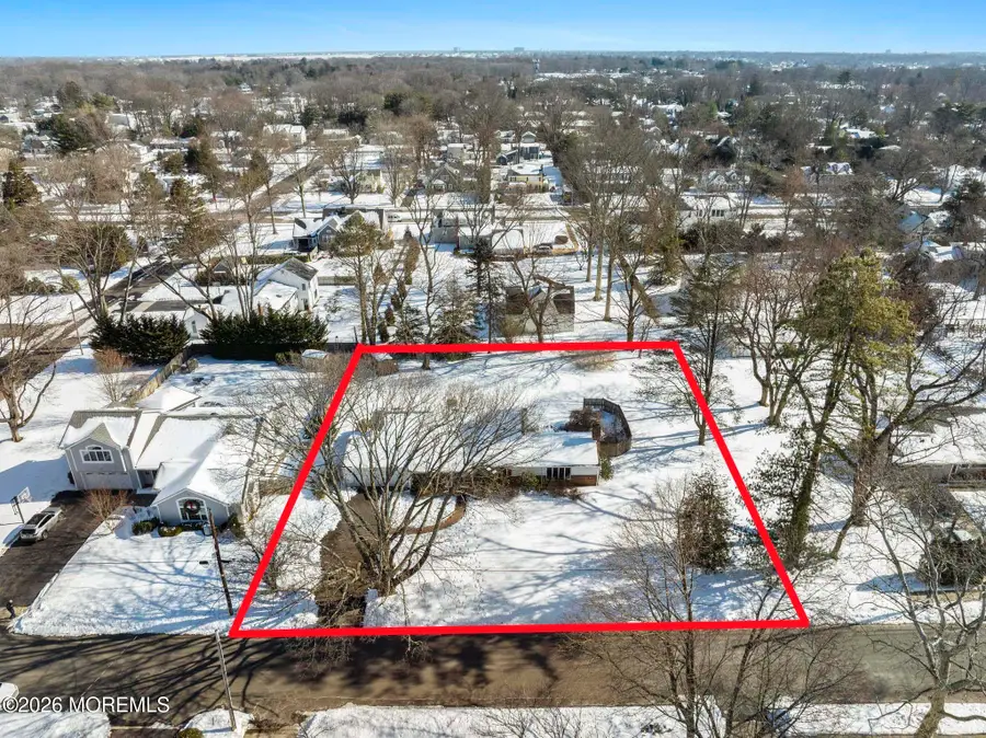 16 Westend Avenue, Shrewsbury, NJ 07702 - #3