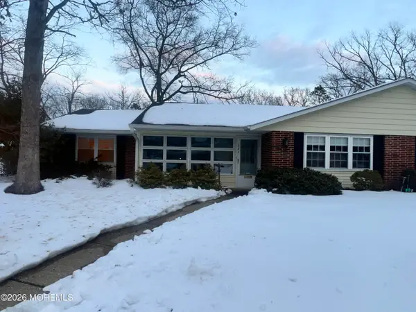 173A Sterling Court, Lakewood, NJ 08701