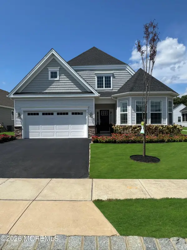 18 Emerald Road, New Egypt, NJ 08533