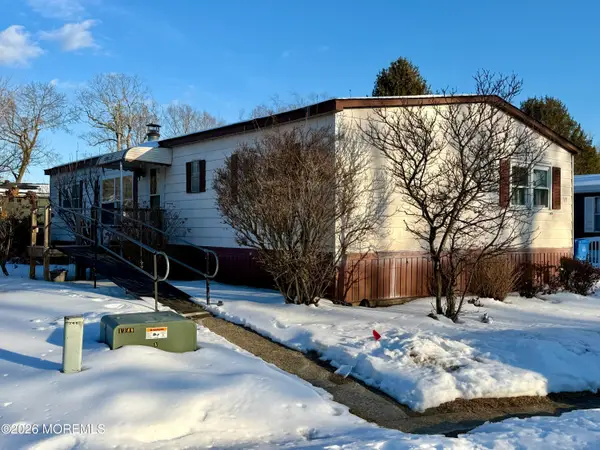 33 Judith Way, Jackson, NJ 08527