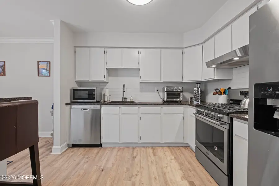 114 Dundee Court, Aberdeen, NJ 07747 - #3