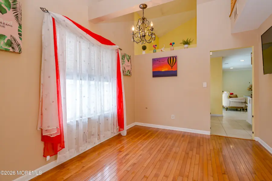 137 Kentucky Way, Freehold, NJ 07728 - #3