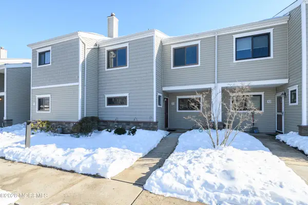 11 Ann Court, Tinton Falls, NJ 07724