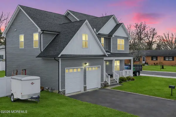 751 Leeward Avenue, Beachwood, NJ 08722