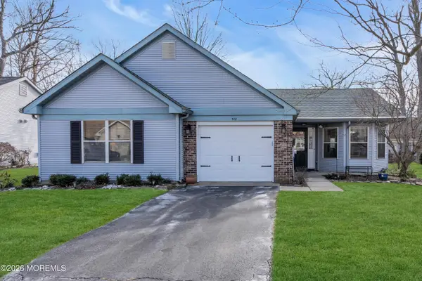 528 Petunia Lane, Whiting, NJ 08759