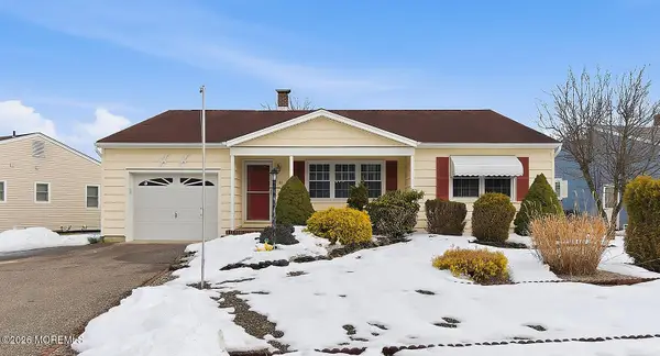 61 Westport Drive, Toms River, NJ 08757