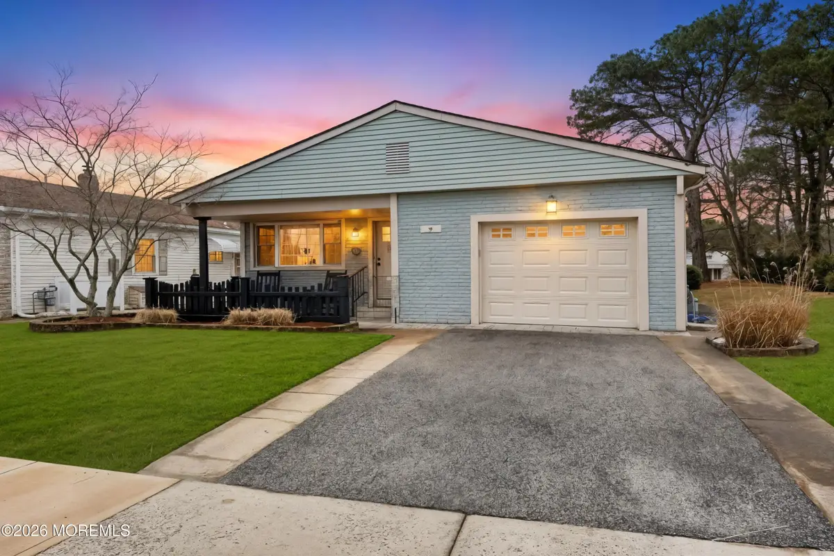 3 Woodstock Drive, Toms River, NJ 08757 - #1