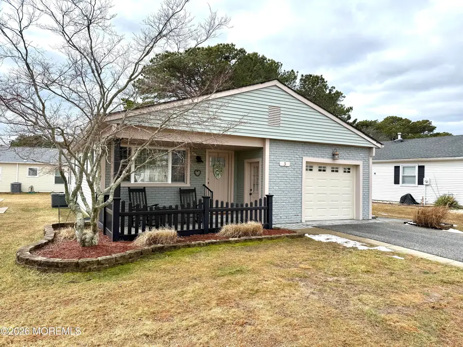 3 Woodstock Drive, Toms River, NJ 08757 - #3