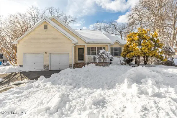 536 Deer Creek Court, Jackson, NJ 08527