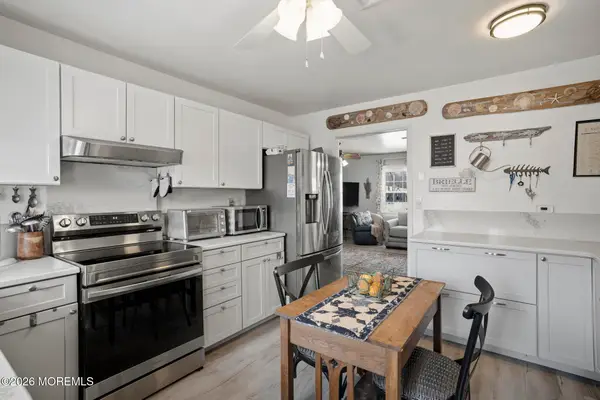 537D Dartmoor Court, Lakewood, NJ 08701