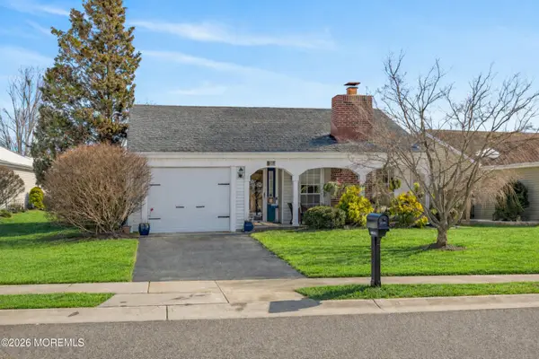 38 Mansfield Avenue, Manchester, NJ 08759