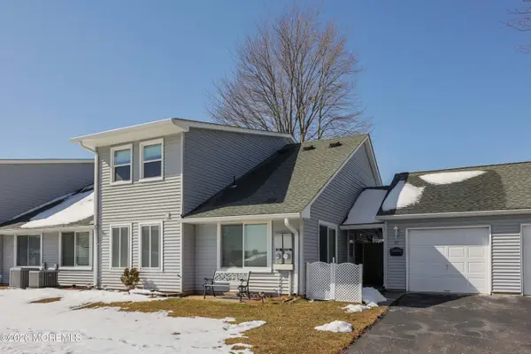 37 Amy Court, Brick, NJ 08724