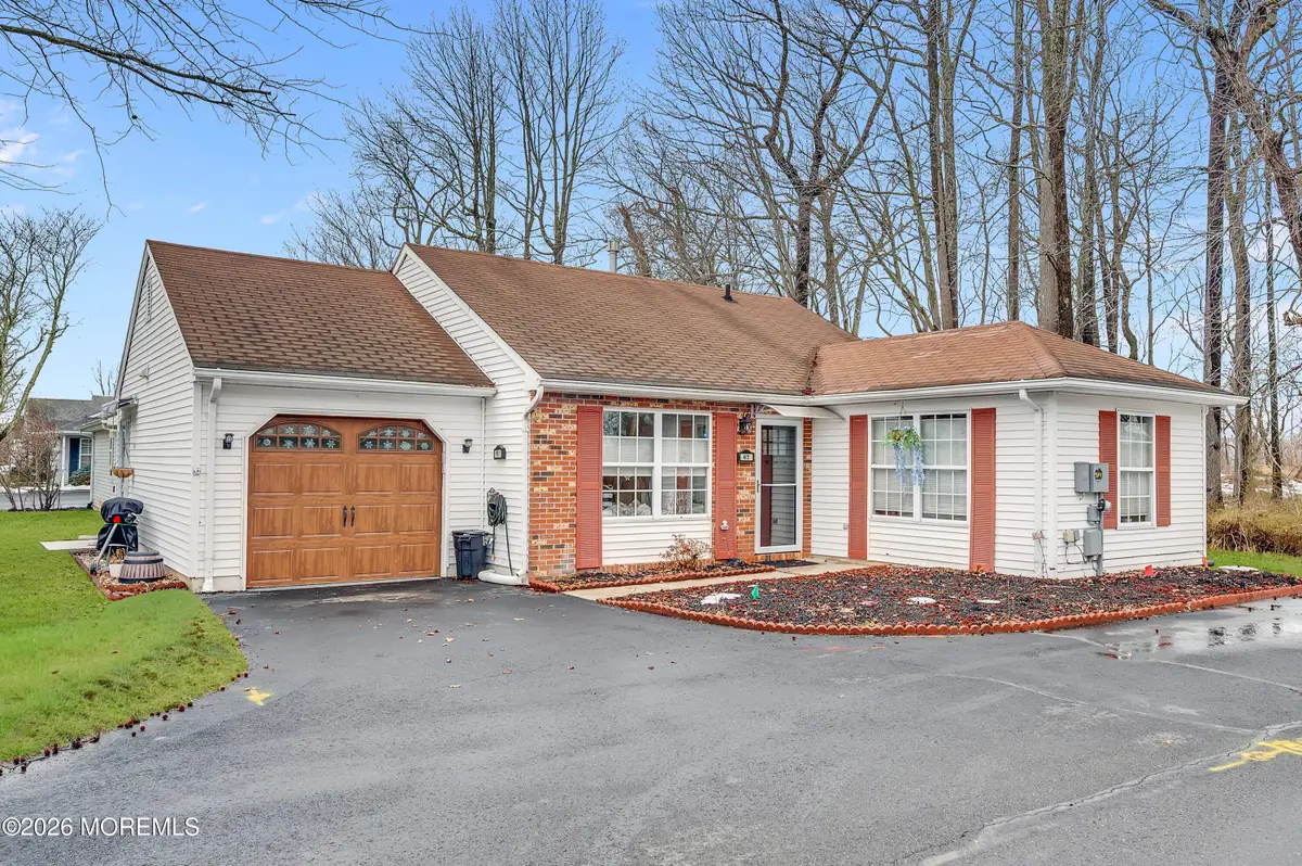 67 Farnworth Close #1000, Freehold, NJ 07728 - #1