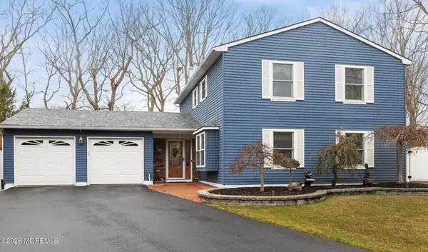 5 Liberty Court, Howell, NJ 07731