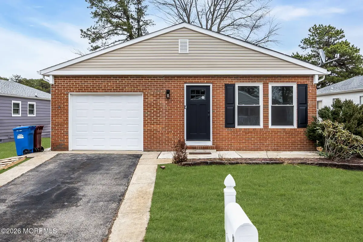 15 Roxton Place, Toms River, NJ 08757 - #1