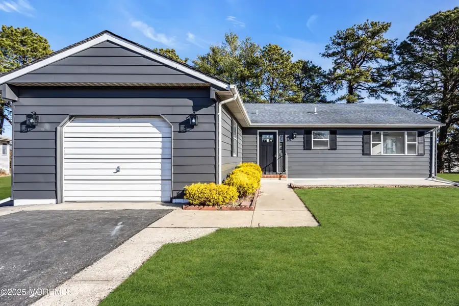 9 Gramercy Court, Toms River, NJ 08757 - #3