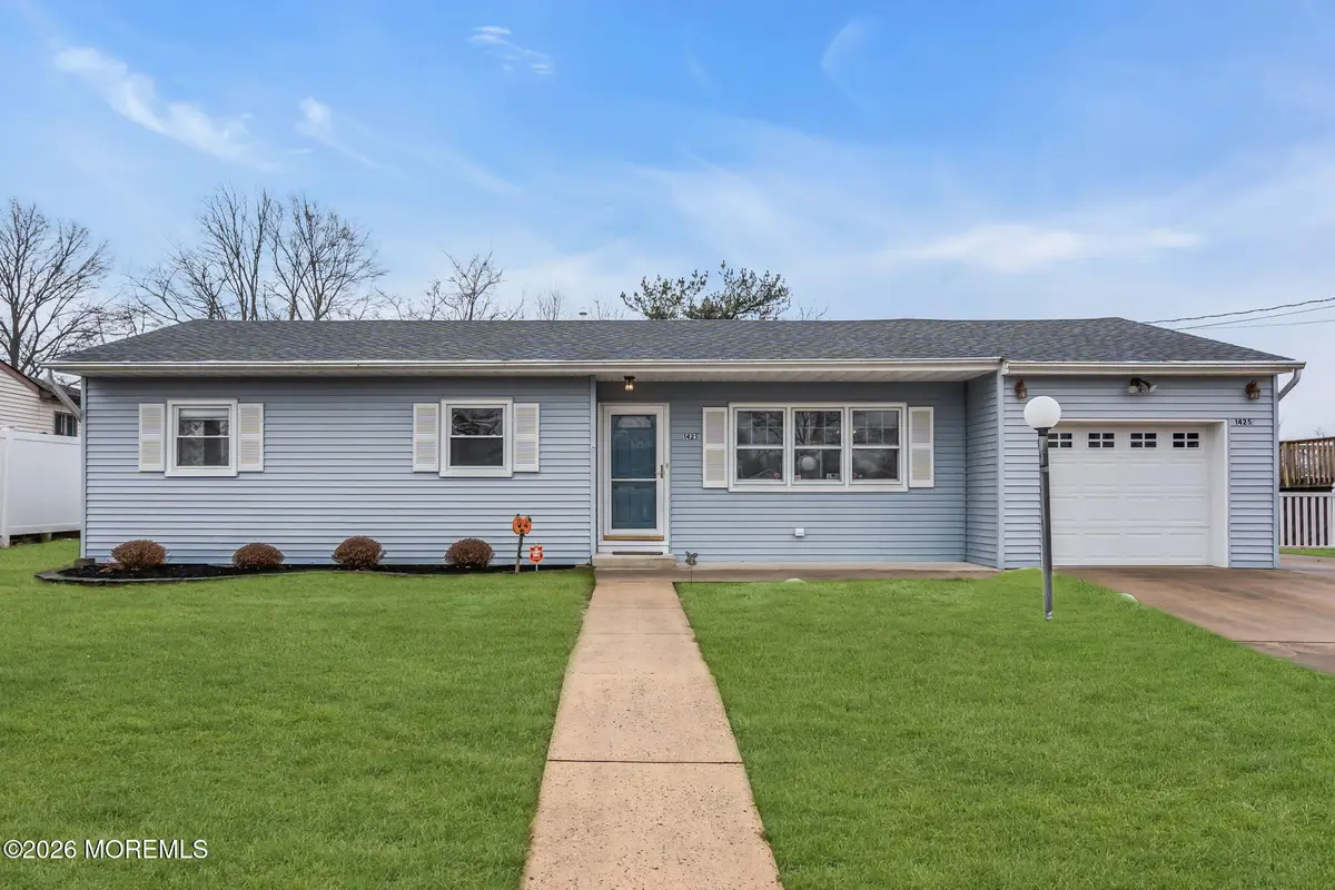 1425 Nevada Drive, Toms River, NJ 08753 - #1