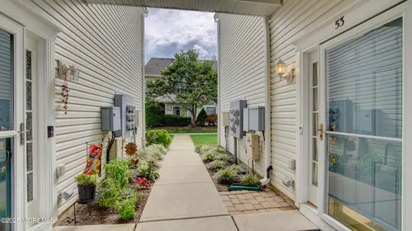 53 Winged Foot Court, Howell, NJ 07731