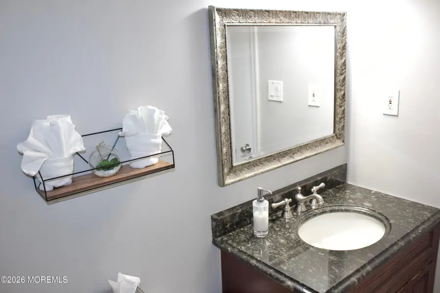 33 Balmoral Court, Matawan, NJ 07747 - #3