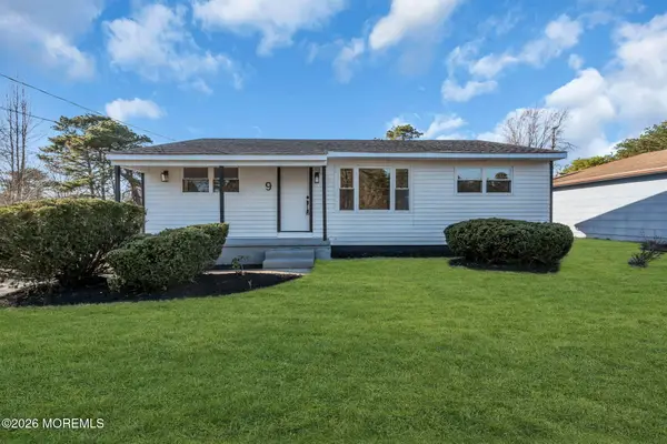 9 14th Street, Folsom, NJ 08037