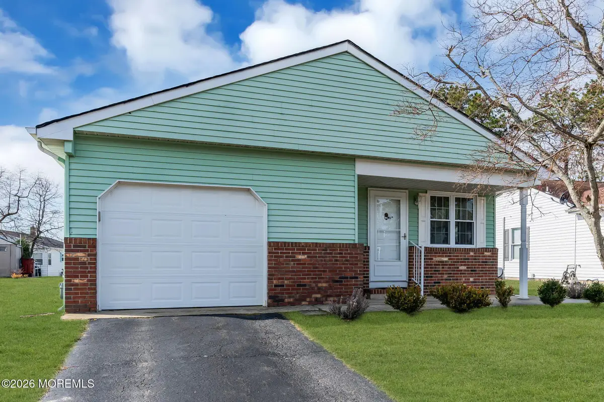 8 Redlands Court, Toms River, NJ 08757 - #1