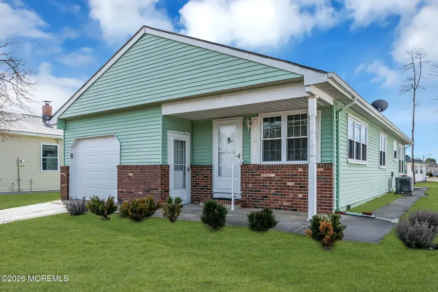 8 Redlands Court, Toms River, NJ 08757 - #2