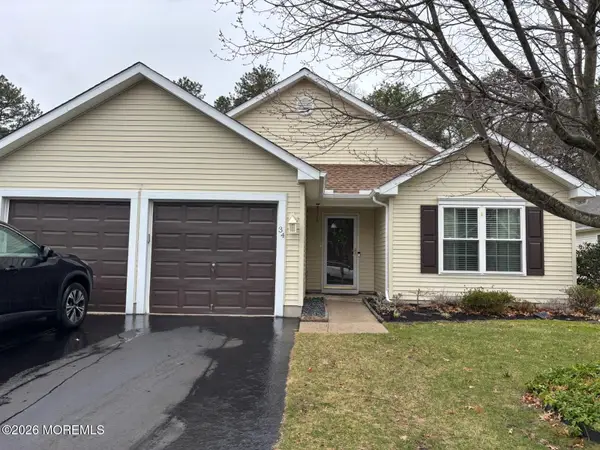 34 Clear Lake Road, Whiting, NJ 08759