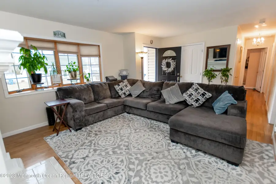 4 Pennsylvania Avenue, Jackson, NJ 08527 - #3