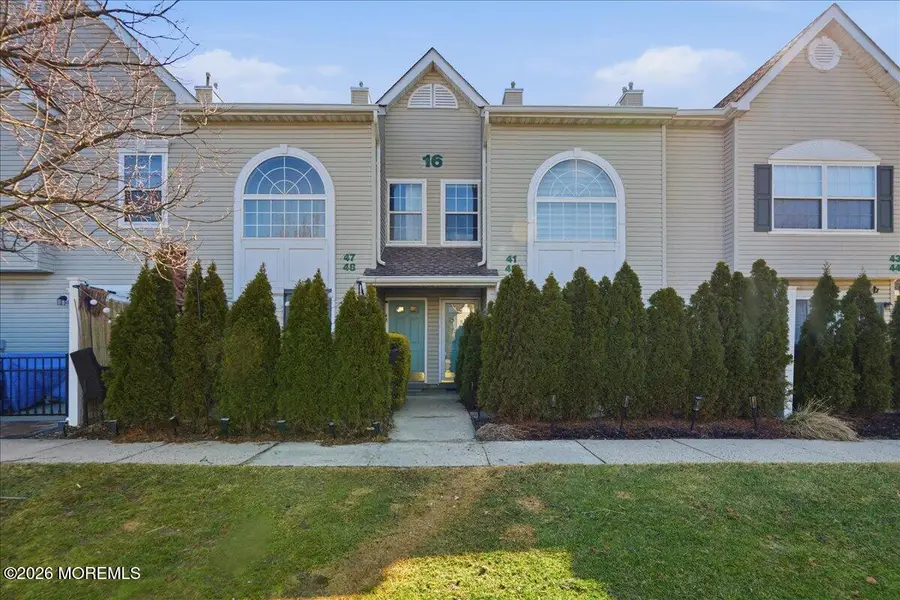 42 Richmond Court, Tinton Falls, NJ 07712 - #2
