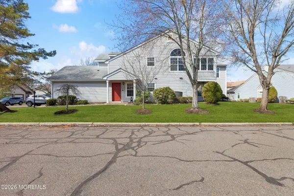 10 Andrew Johnson Drive #10C, Monroe, NJ 08831