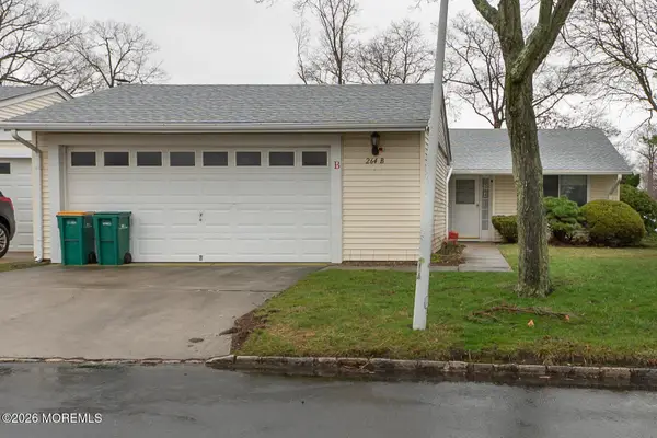 264B Crosse Drive, Monroe, NJ 08831