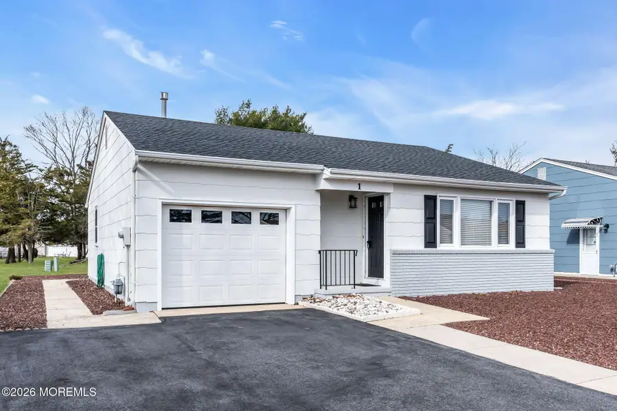 1 Hampshire Road, Toms River, NJ 08757 - #3