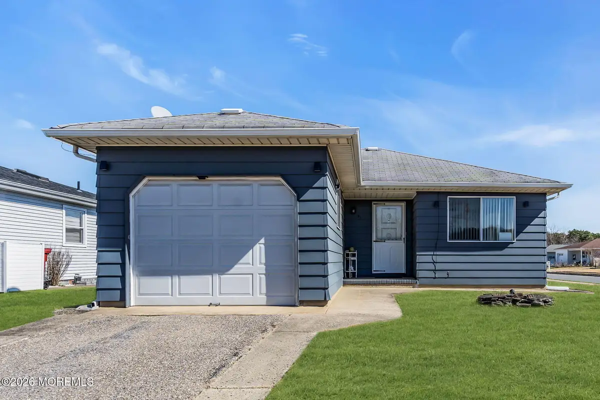 31 Boca Raton Street, Toms River, NJ 08757 - #1