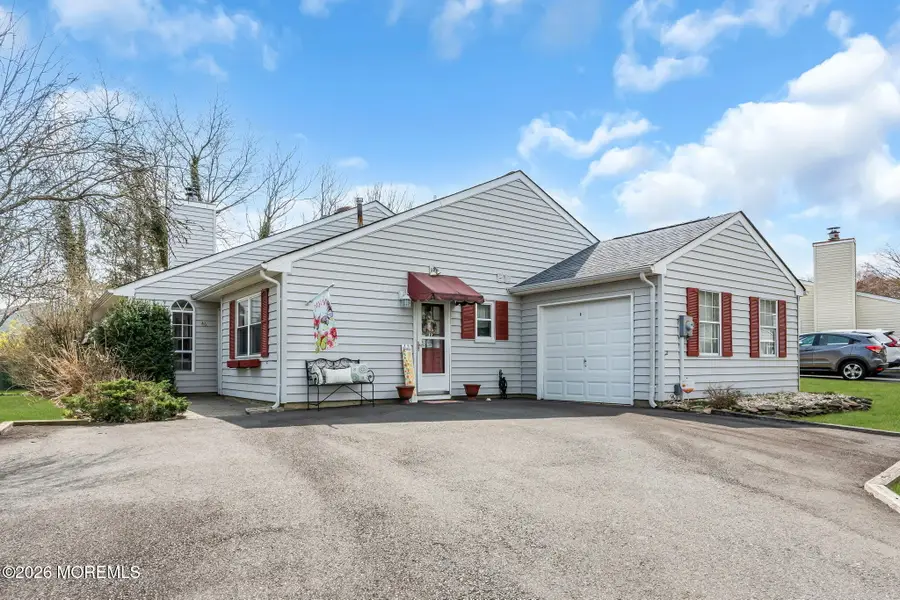 46 Pilgrim Avenue, Tinton Falls, NJ 07753 - #3