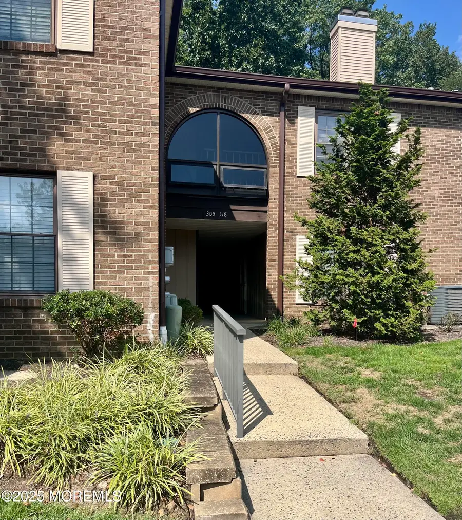 315 Wellington Place, Aberdeen, NJ 07747 - #2