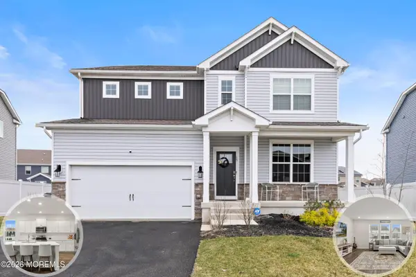 15 Holloway Avenue, Manahawkin, NJ 08050