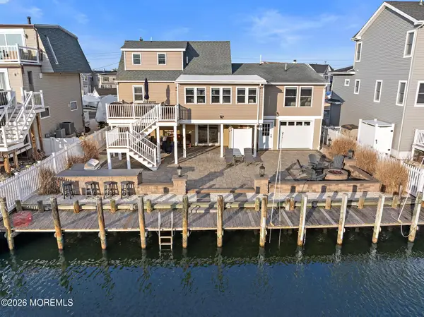 304 Morris Boulevard, Beach Haven West, NJ 08050