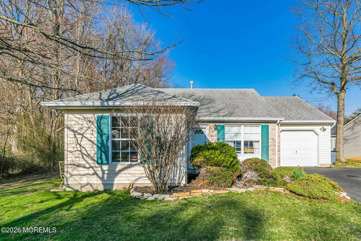 53 Farnworth Close, Freehold, NJ 07728 - #1