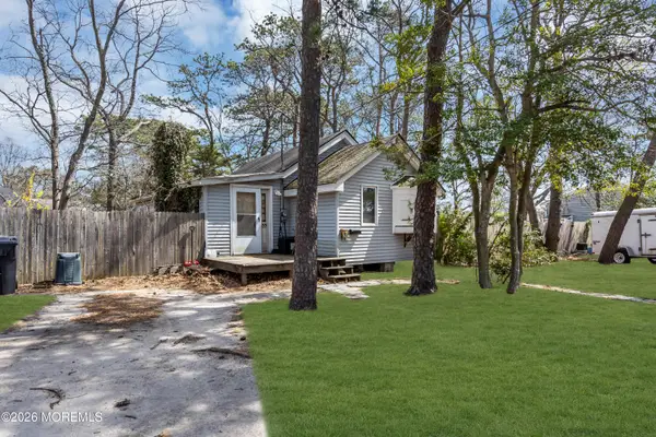 33 Wintergreen Avenue, Brick, NJ 08723