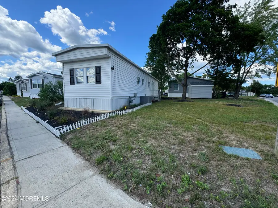 422 4th Street, Jackson, NJ 08527 - #2