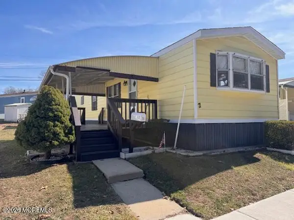 71 Shorehaven Park, Hazlet, NJ 07730