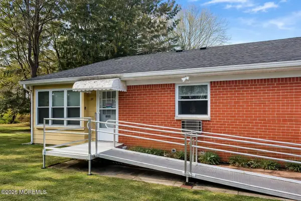 3 Quaker Lane #D, Whiting, NJ 08759