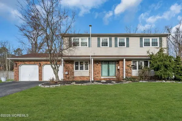 14 Pepperridge Road, Howell, NJ 07731