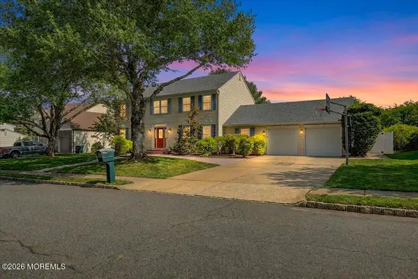 5 Pine Lane, Marlboro, NJ 07746