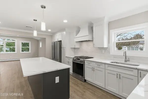 139 Torrey Pines Drive, Toms River, NJ 08757